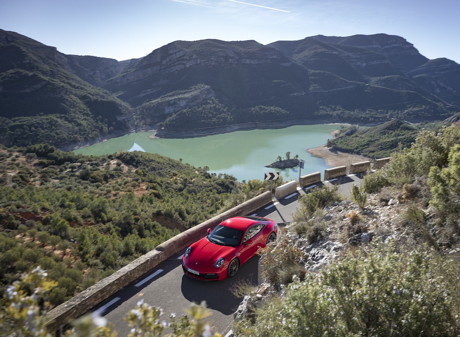 2020 Porsche 911 4S (Color: Guards Red) Top Wallpapers #10 of 185