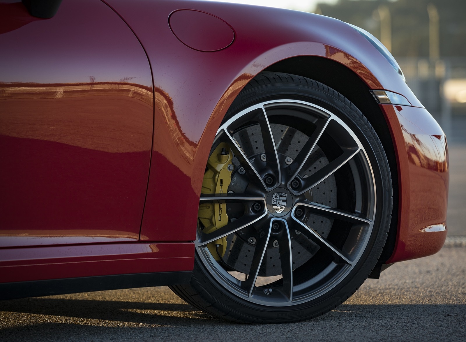 2020 Porsche 911 4S (Color: Guards Red) Wheel Wallpapers #22 of 185