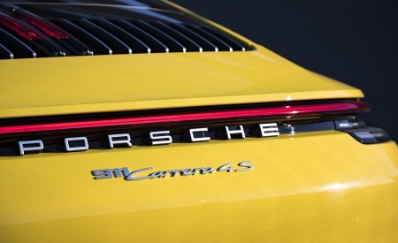 2020 Porsche 911 4S (Color: Racing Yellow) Detail Wallpapers 450x275 (89)