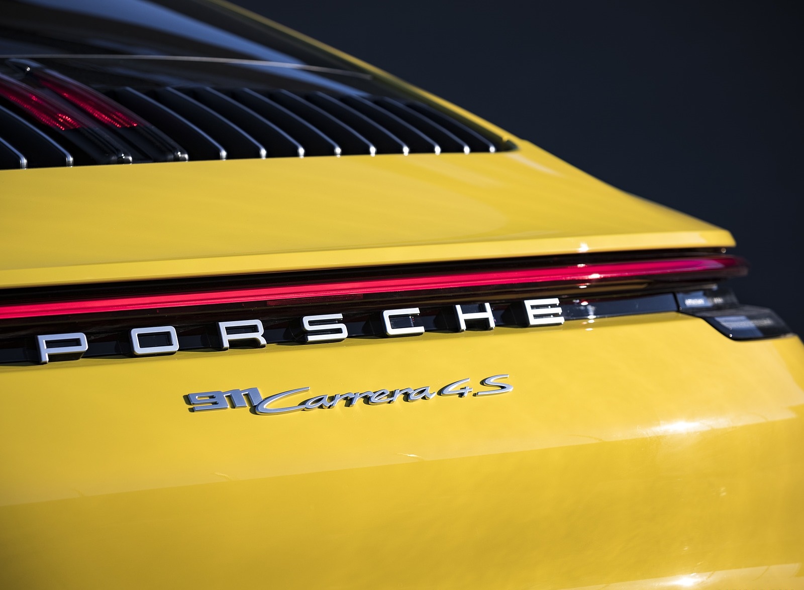2020 Porsche 911 4S (Color: Racing Yellow) Detail Wallpapers #89 of 185