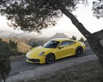 2020 Porsche 911 4S (Color: Racing Yellow) Front Three-Quarter Wallpapers 150x120 (85)
