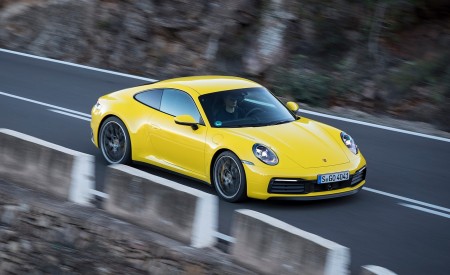 2020 Porsche 911 4S (Color: Racing Yellow) Front Three-Quarter Wallpapers 450x275 (63)
