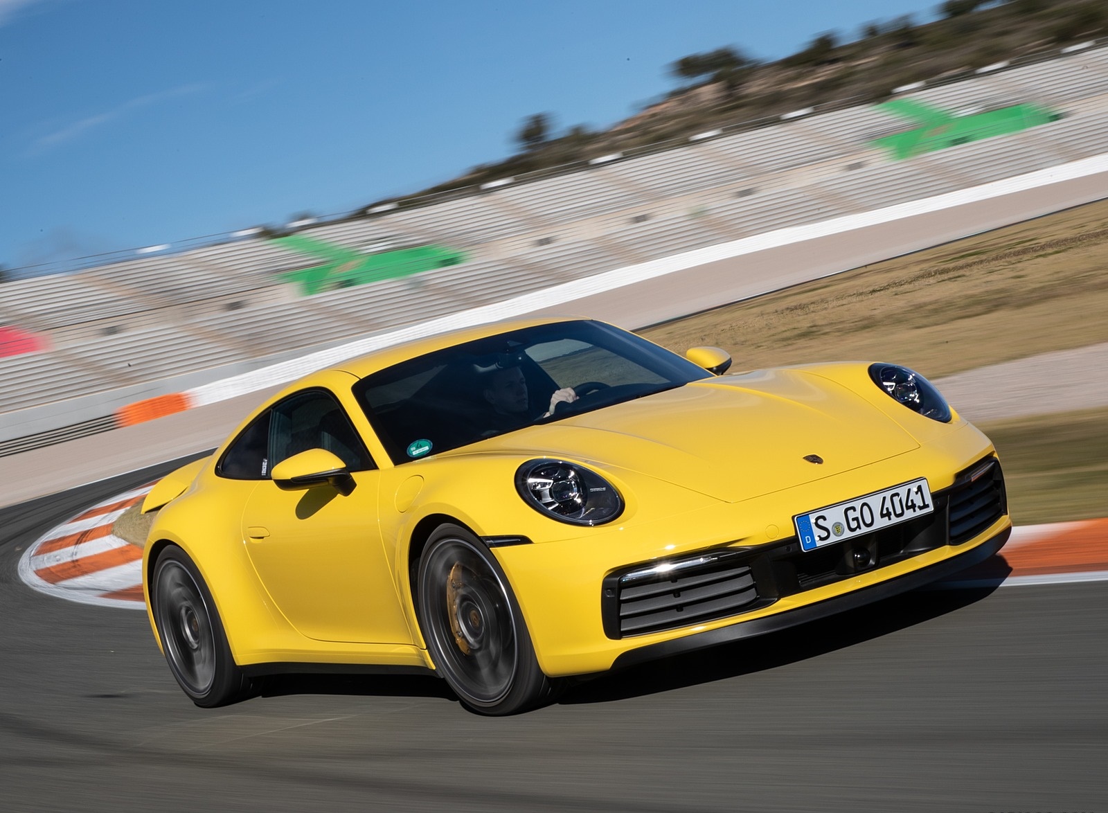 2020 Porsche 911 4S (Color: Racing Yellow) Front Three-Quarter Wallpapers #75 of 185