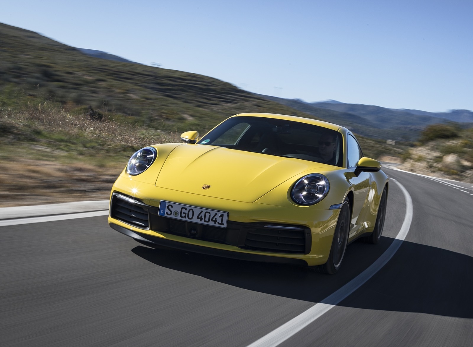 2020 Porsche 911 4S (Color: Racing Yellow) Front Three-Quarter Wallpapers #65 of 185