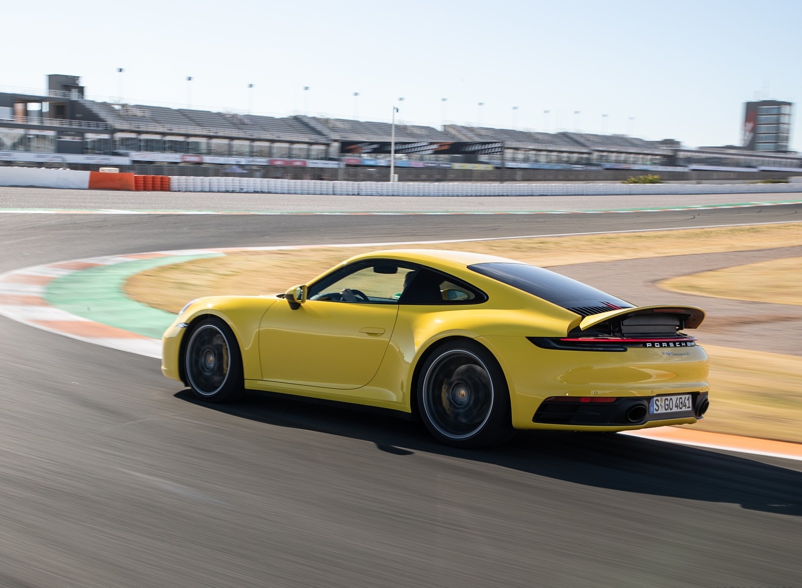 2020 Porsche 911 4S (Color: Racing Yellow) Rear Three-Quarter Wallpapers #81 of 185