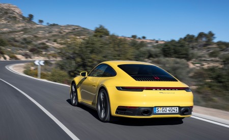 2020 Porsche 911 4S (Color: Racing Yellow) Rear Three-Quarter Wallpapers 450x275 (71)
