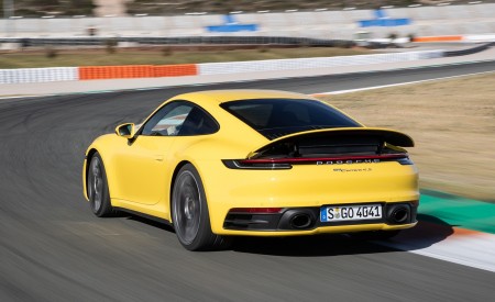 2020 Porsche 911 4S (Color: Racing Yellow) Rear Three-Quarter Wallpapers 450x275 (72)
