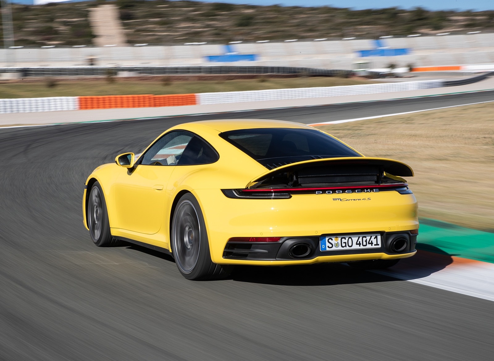 2020 Porsche 911 4S (Color: Racing Yellow) Rear Three-Quarter Wallpapers #72 of 185