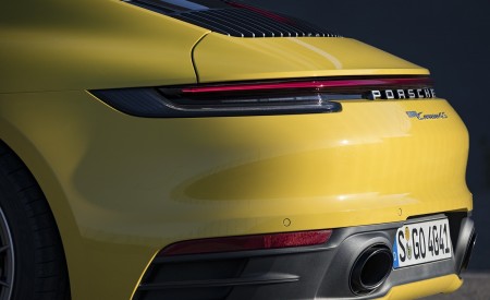 2020 Porsche 911 4S (Color: Racing Yellow) Tail Light Wallpapers 450x275 (91)