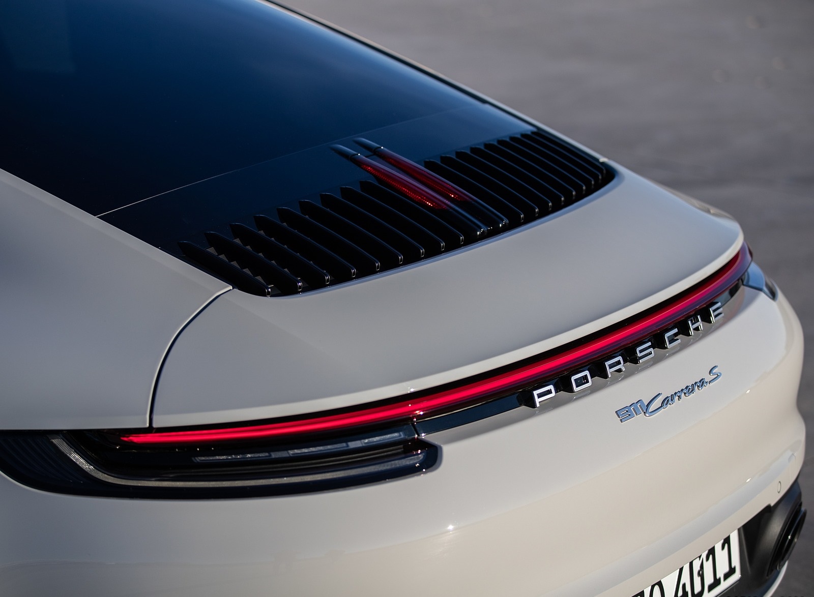 2020 Porsche 911 S (Color: Crayon) Tail Light Wallpapers #179 of 185