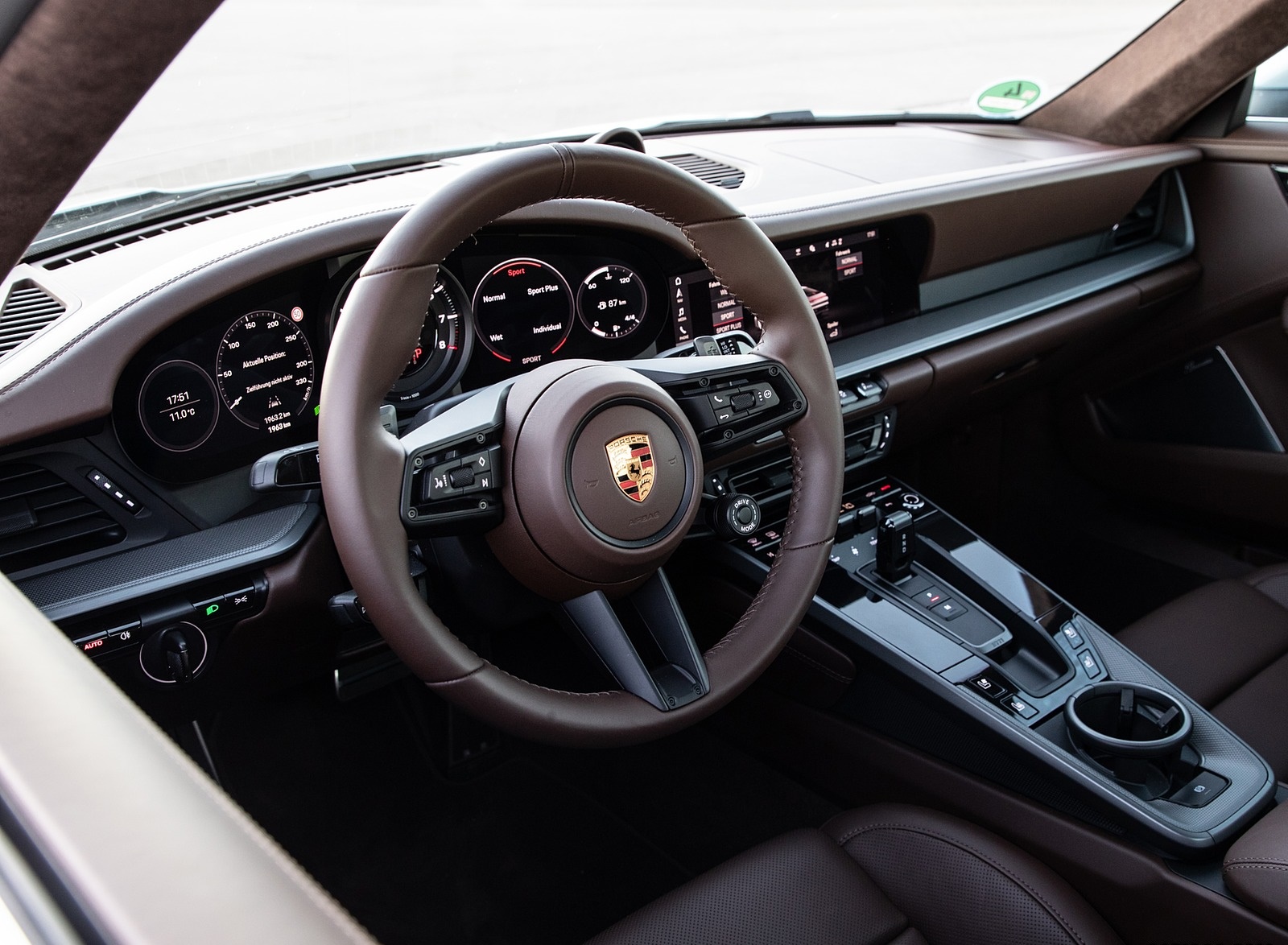 2020 Porsche 911 S (Color: Dolomite Silver Metallic) Interior Steering Wheel Wallpapers #155 of 185
