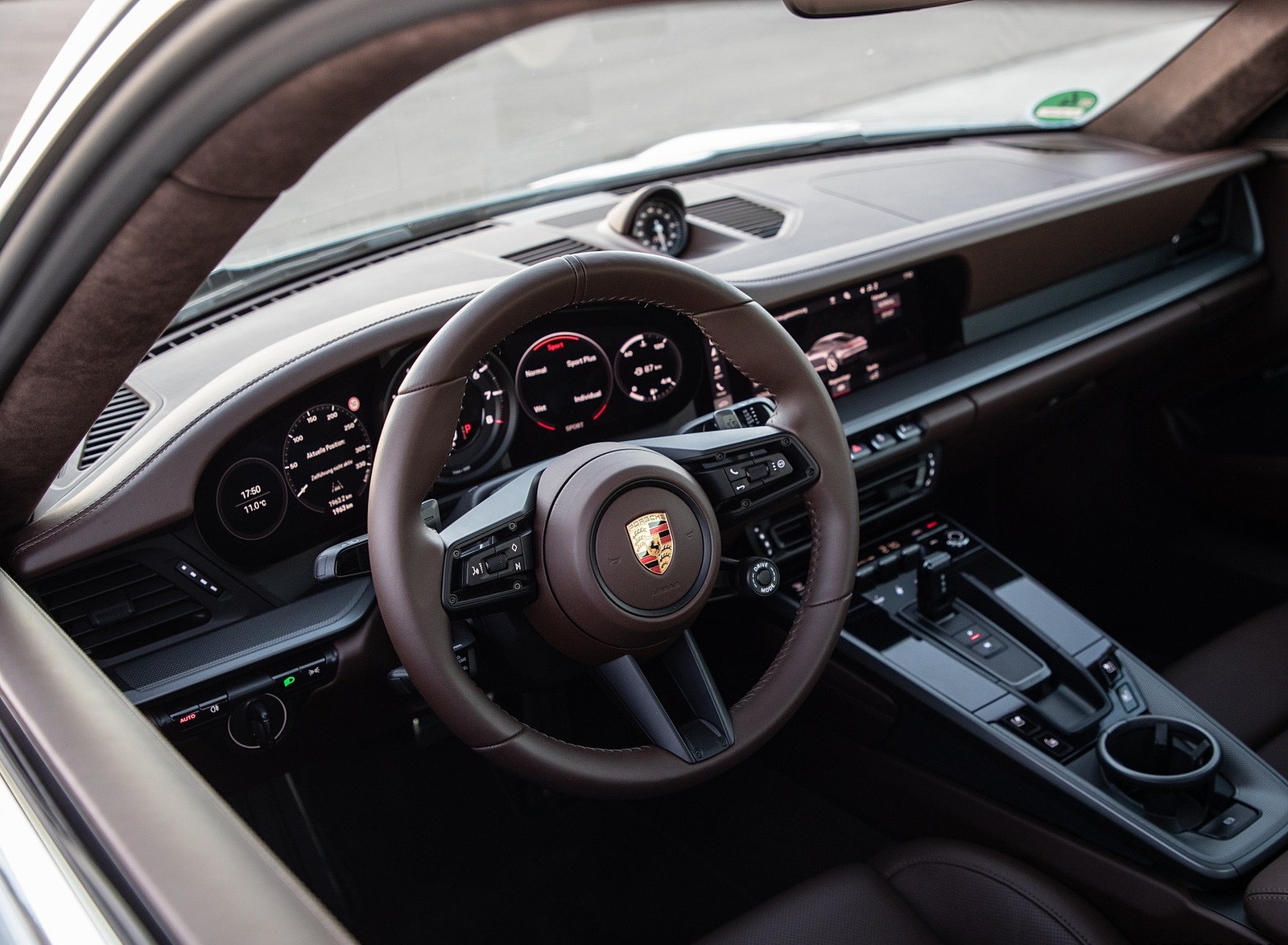 2020 Porsche 911 S (Color: Dolomite Silver Metallic) Interior Wallpapers #158 of 185