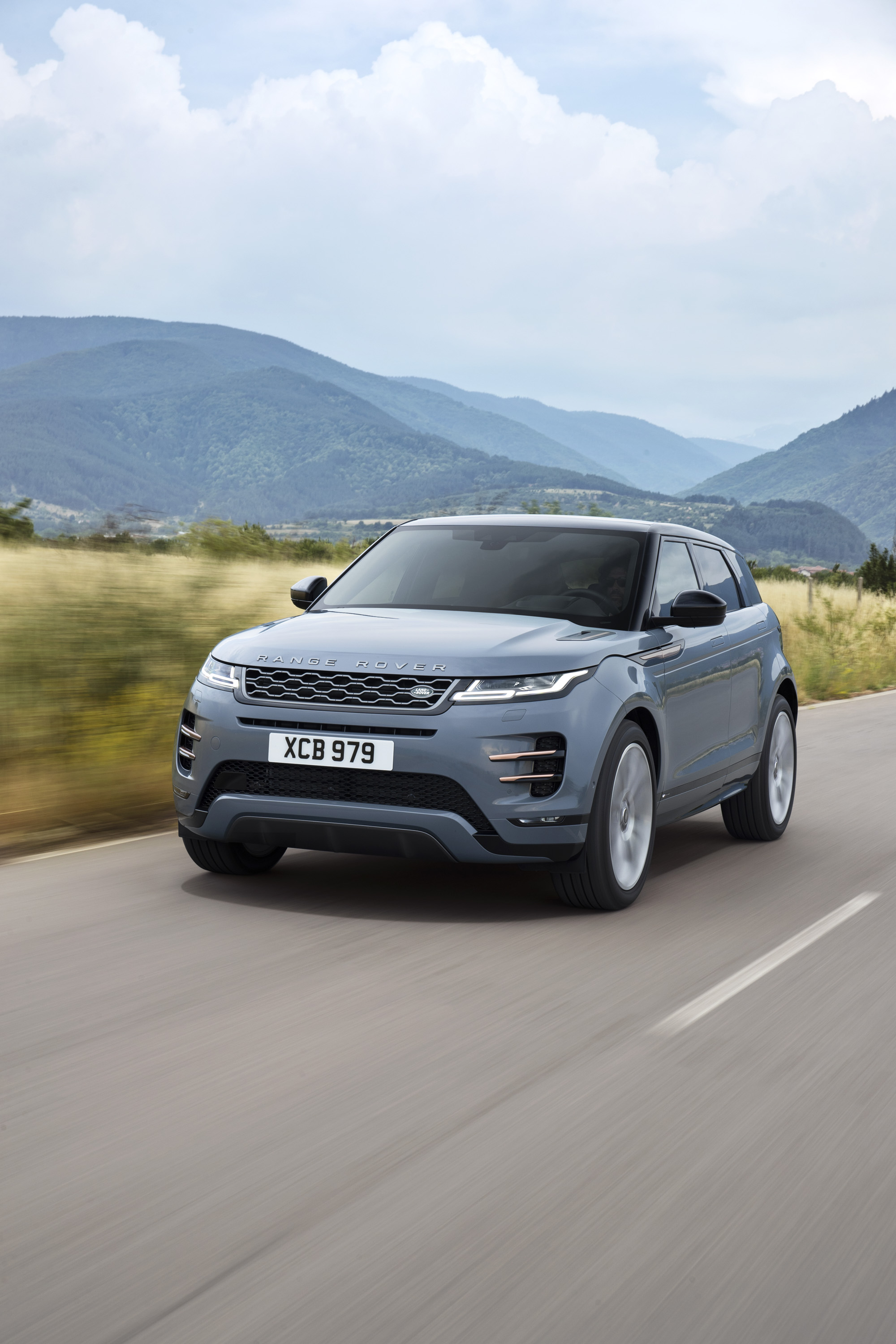 2020 Range Rover Evoque Front Three-Quarter Wallpapers #74 of 150