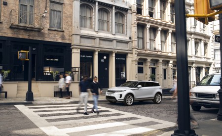 2020 Range Rover Evoque Front Three-Quarter Wallpapers 450x275 (80)