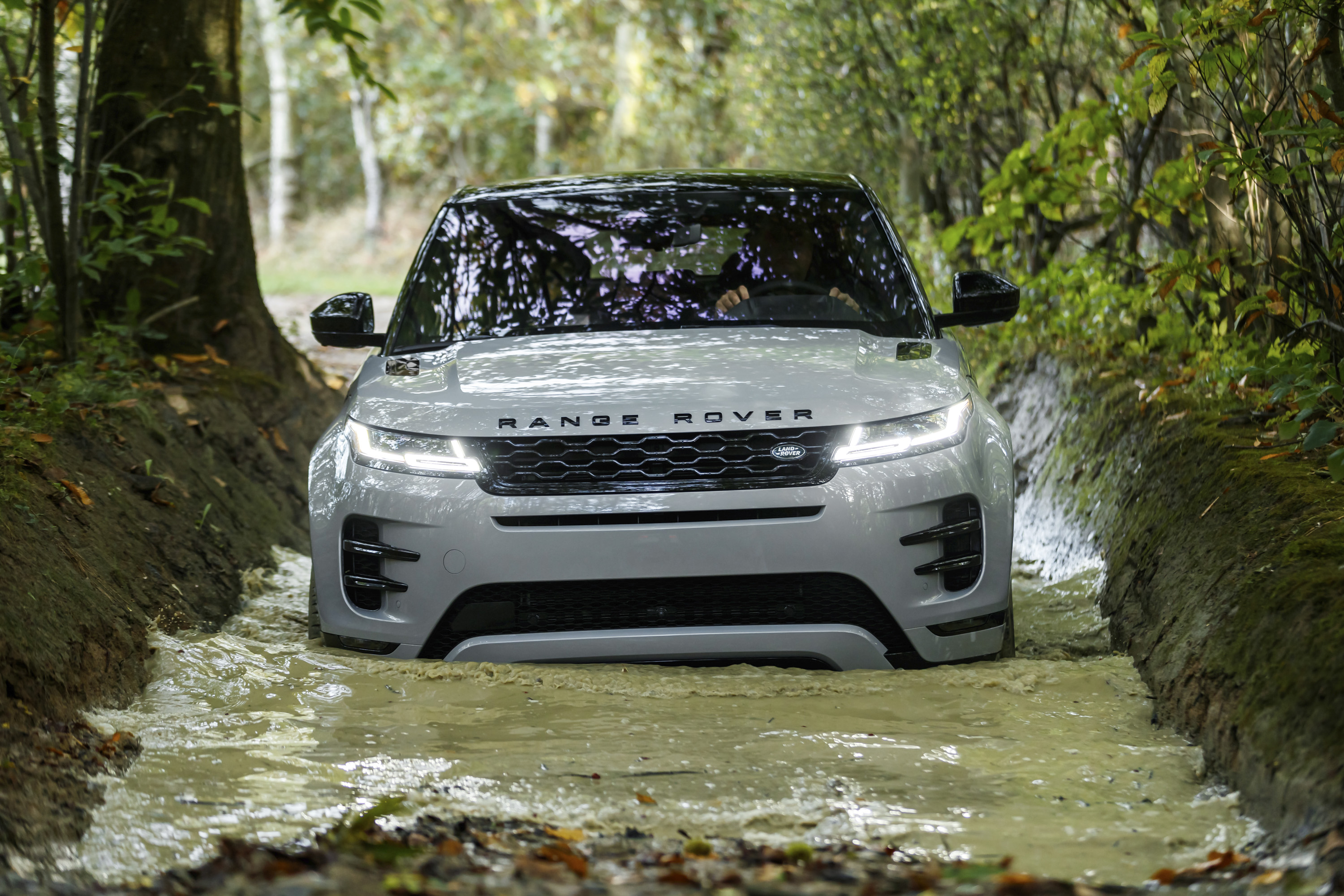 2020 Range Rover Evoque Front Wallpapers #98 of 150