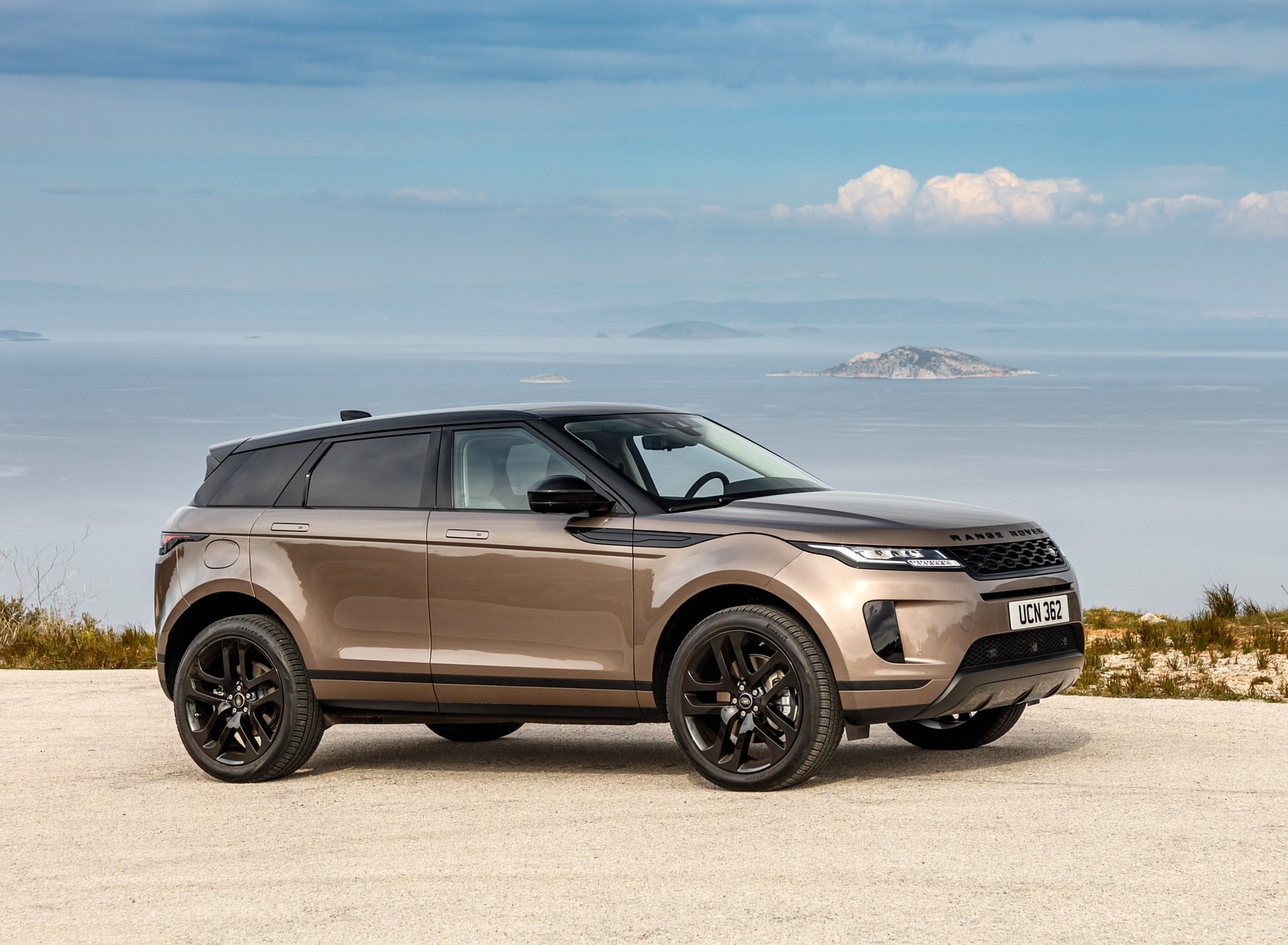 2020 Range Rover Evoque Side Wallpapers (6)