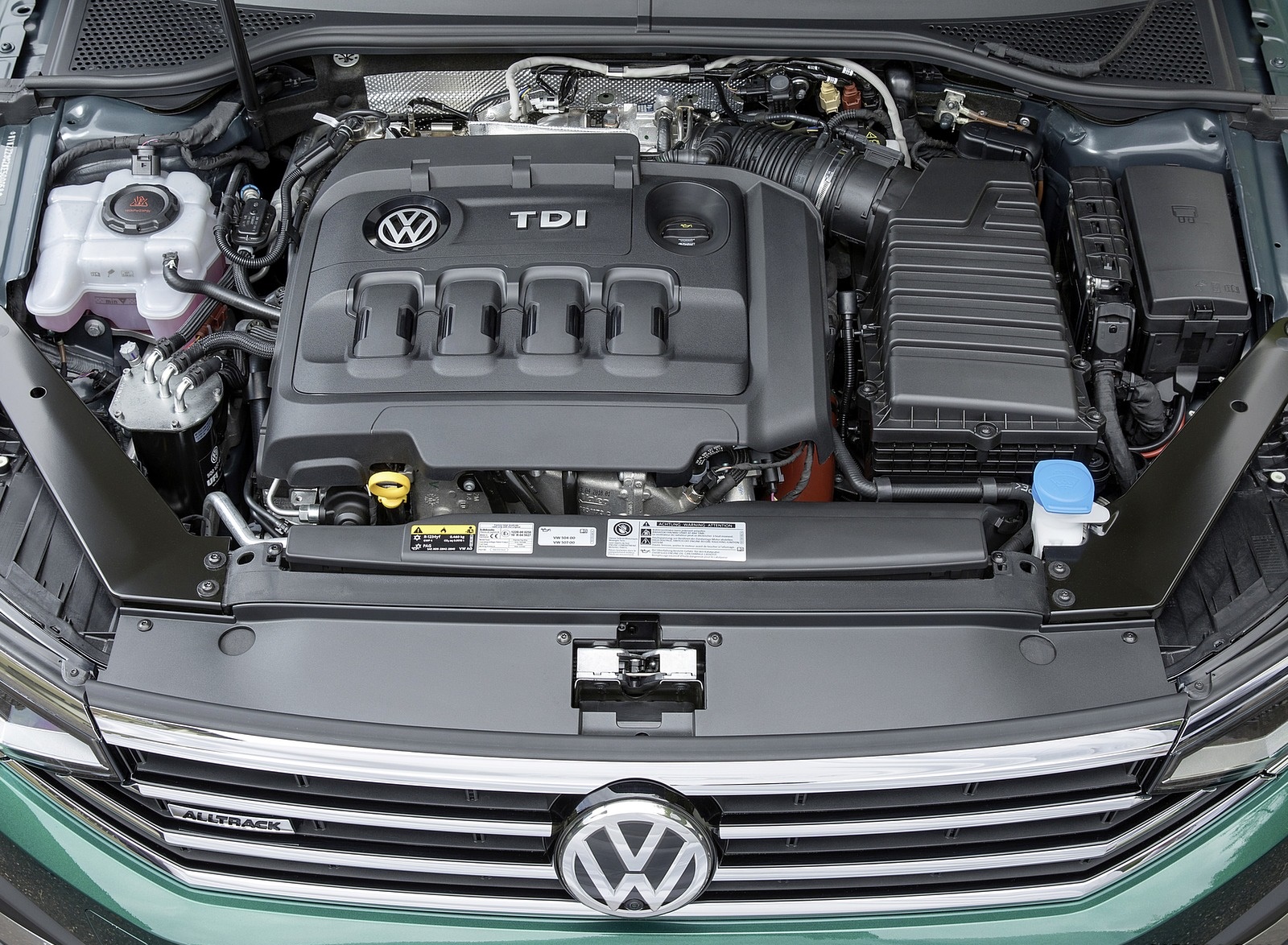 2020 Volkswagen Passat Alltrack (EU-Spec) Engine Wallpapers #36 of 60