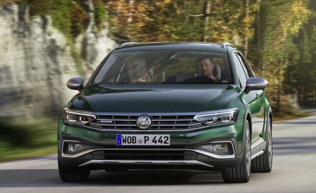 2020 Volkswagen Passat Alltrack (EU-Spec) Front Wallpapers 450x275 (44)