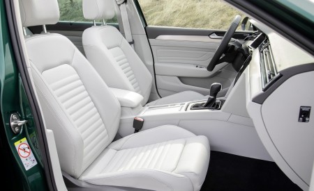 2020 Volkswagen Passat Alltrack (EU-Spec) Interior Front Seats Wallpapers 450x275 (39)