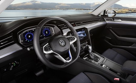 2020 Volkswagen Passat GTE (EU-Spec) Interior Wallpapers 450x275 (47)
