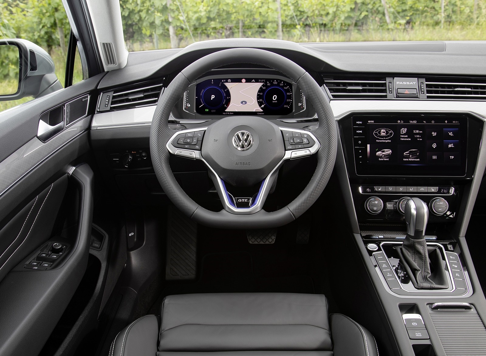 2020 Volkswagen Passat GTE Variant (Plug-In Hybrid EU-Spec) Interior Cockpit Wallpapers #32 of 52