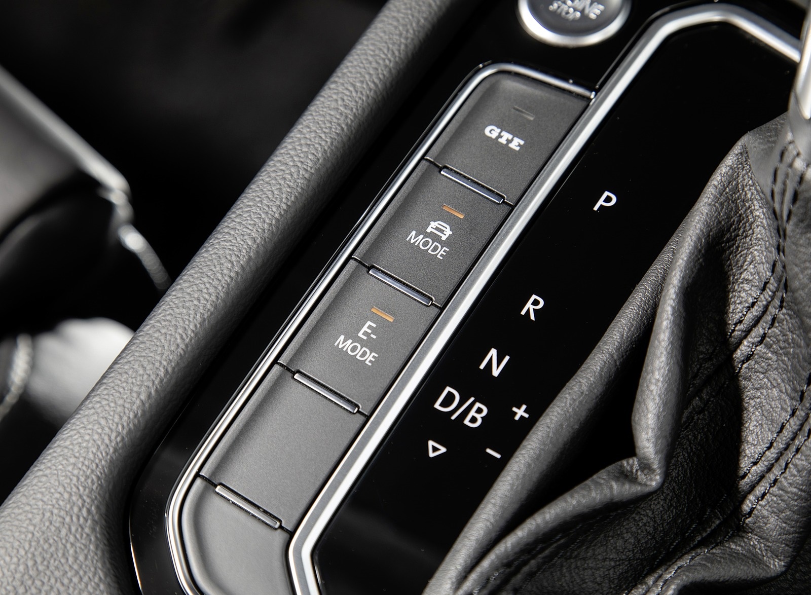 2020 Volkswagen Passat GTE Variant (Plug-In Hybrid EU-Spec) Interior Detail Wallpapers #29 of 52