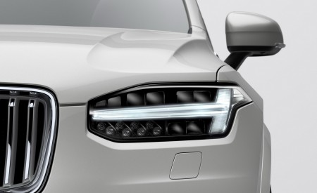 2020 Volvo XC90 Inscription T8 Plug-in Hybrid (Color: Birch Light Metallic) Headlight Wallpapers 450x275 (32)