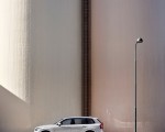 2020 Volvo XC90 Inscription T8 Plug-in Hybrid (Color: Birch Light Metallic) Side Wallpapers 150x120 (20)