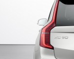 2020 Volvo XC90 Inscription T8 Plug-in Hybrid (Color: Birch Light Metallic) Tail Light Wallpapers 150x120 (33)
