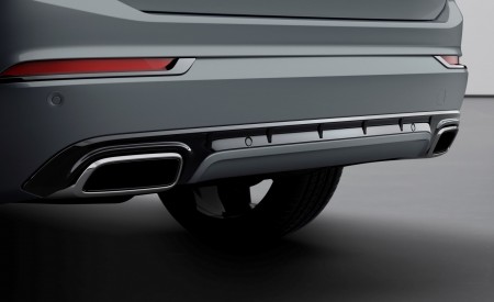 2020 Volvo XC90 R-Design T8 Plug-in Hybrid (Color: Thunder Grey) Exhaust Wallpapers 450x275 (8)