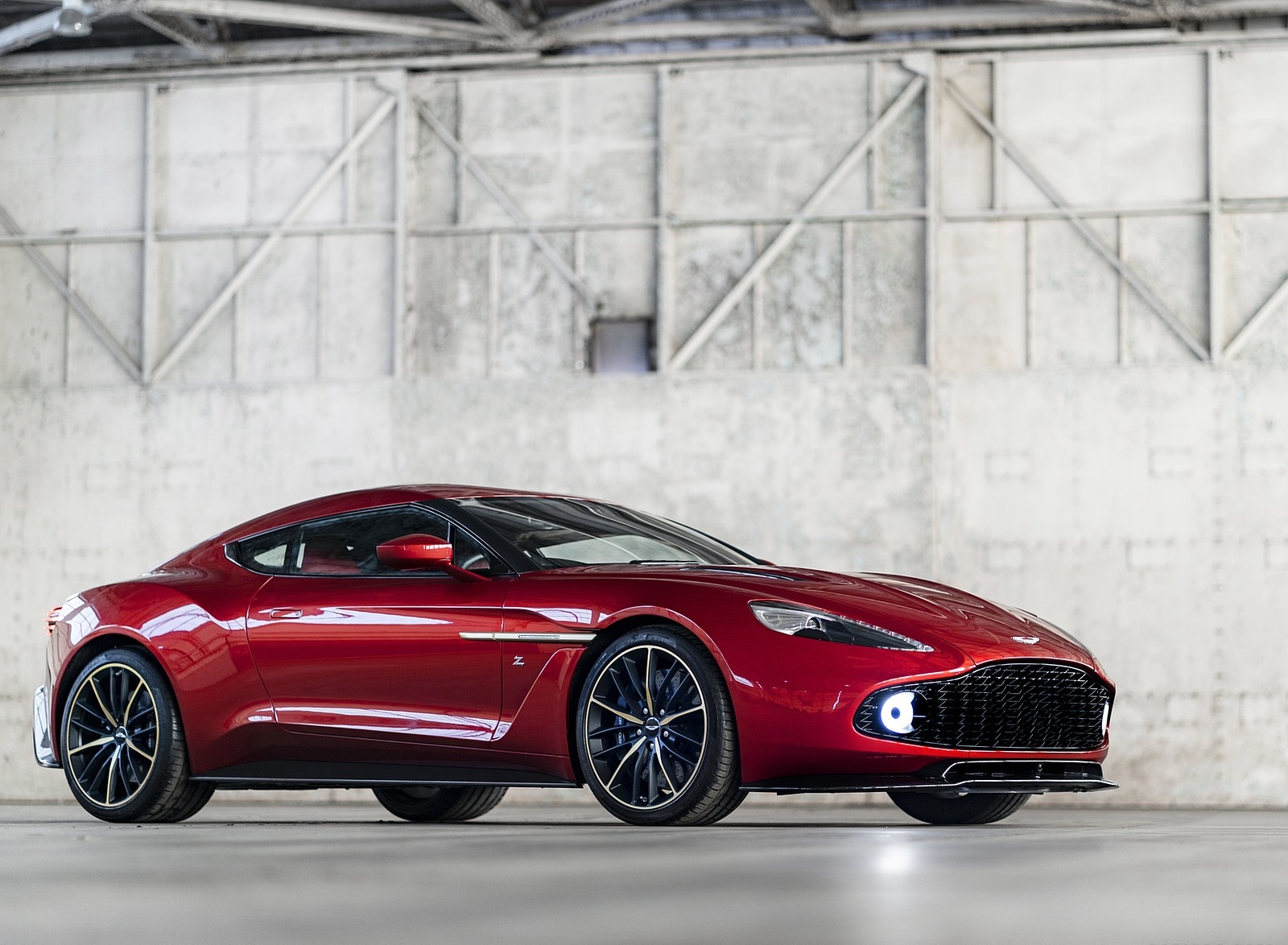 2018 Aston Martin Vanquish Zagato Coupe Front Three-Quarter Wallpapers (1)