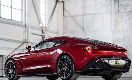 2018 Aston Martin Vanquish Zagato Coupe Rear Three-Quarter Wallpapers 450x275 (3)