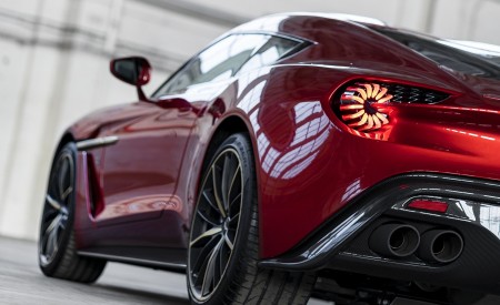 2018 Aston Martin Vanquish Zagato Coupe Tail Light Wallpapers 450x275 (14)