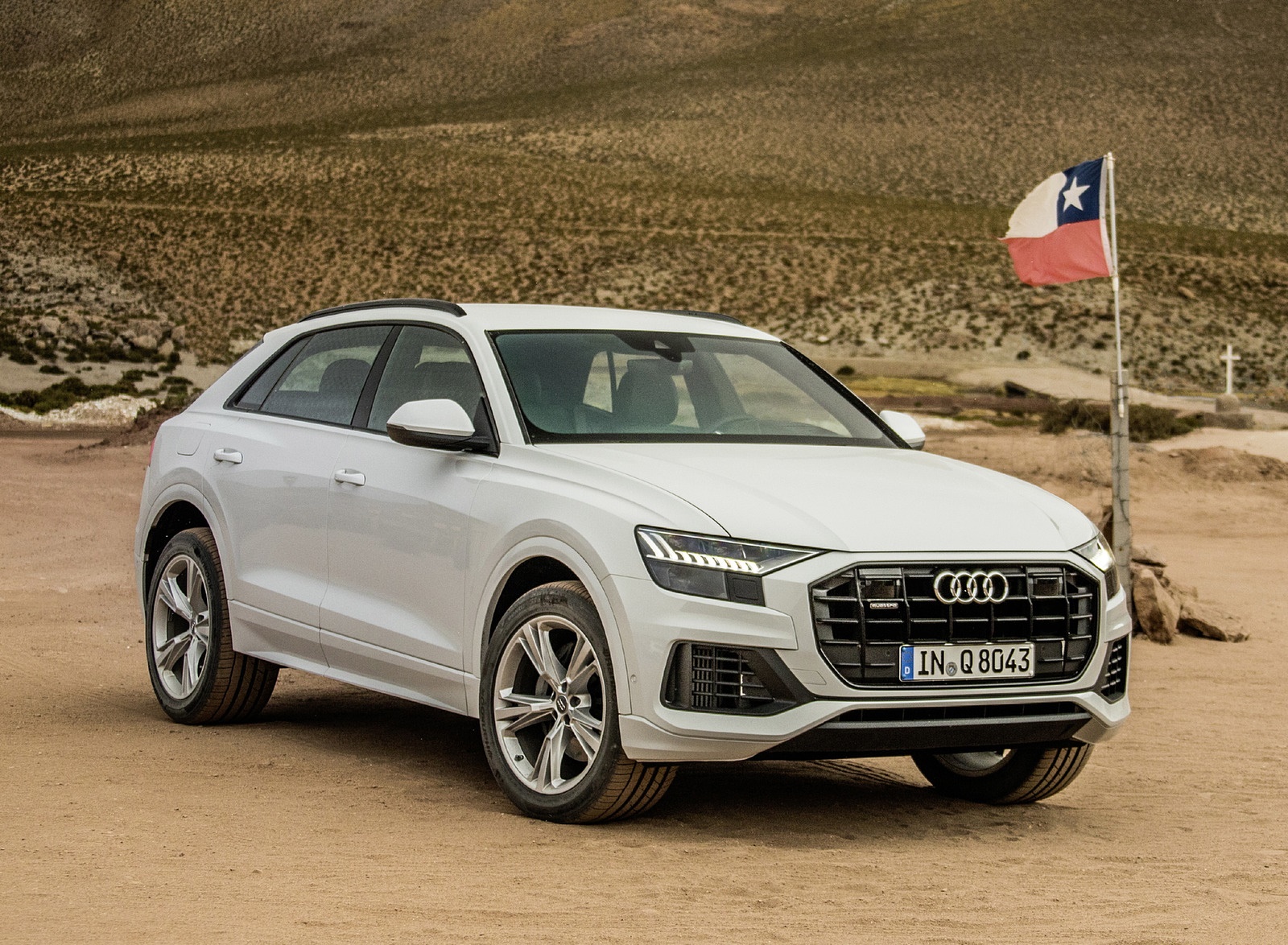 2019 Audi Q8 (Color: Glacier White) Front Three-Quarter Wallpapers #214 of 260