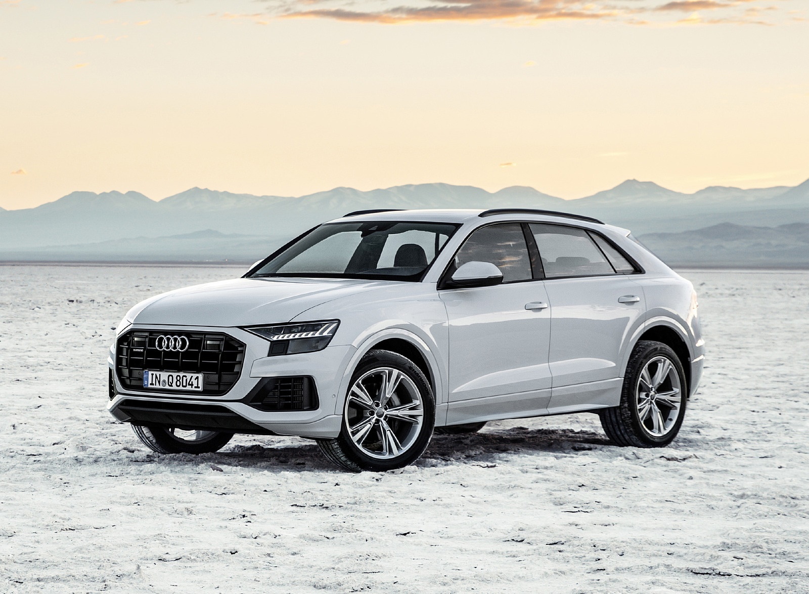 2019 Audi Q8 (Color: Glacier White) Front Three-Quarter Wallpapers #196 of 260