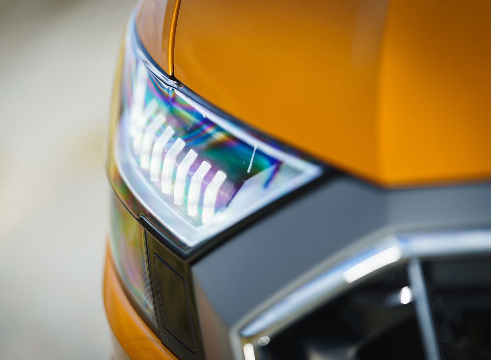 2019 Audi Q8 S Line 50 TDI Quattro (UK-Spec) Headlight Wallpapers #71 of 98