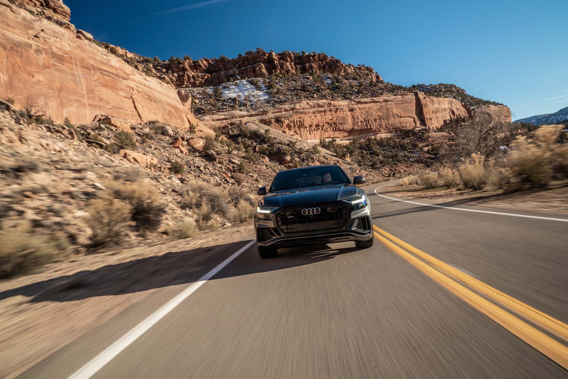 2019 Audi Q8 (US-Spec) Front Wallpapers (7)