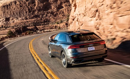 2019 Audi Q8 (US-Spec) Rear Three-Quarter Wallpapers 450x275 (12)