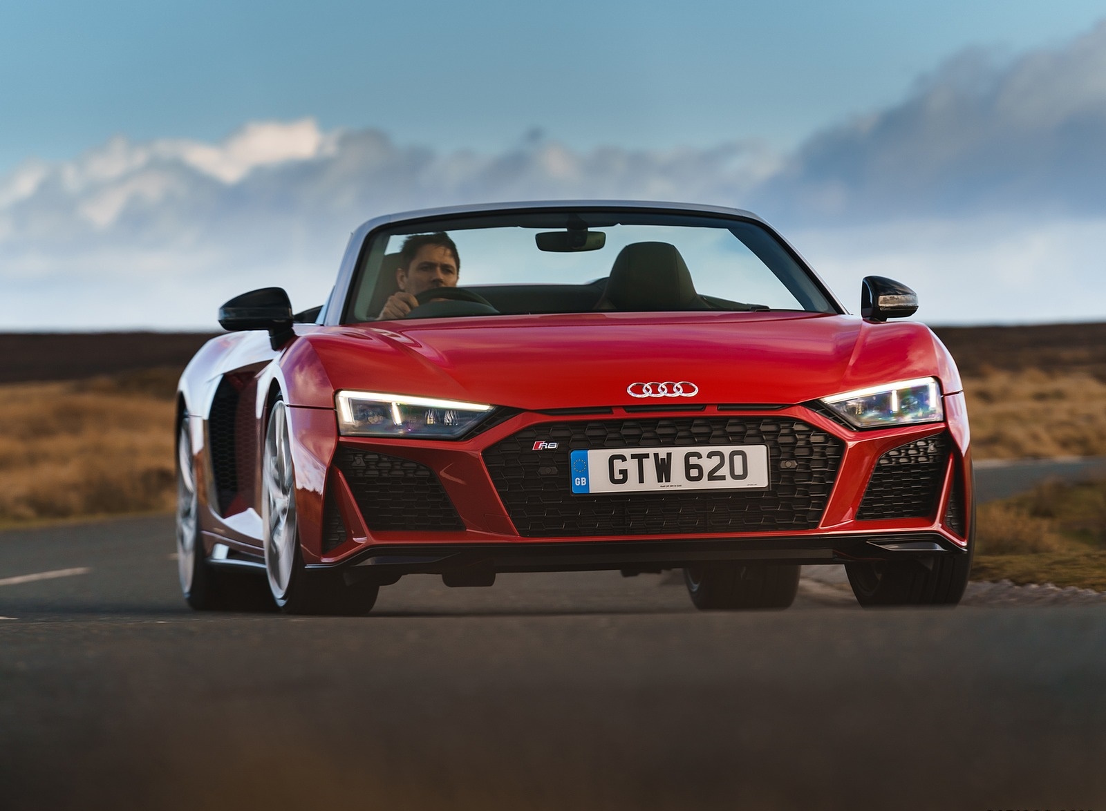 2019 Audi R8 V10 Spyder Performance quattro (UK-Spec) Front Wallpapers #32 of 100