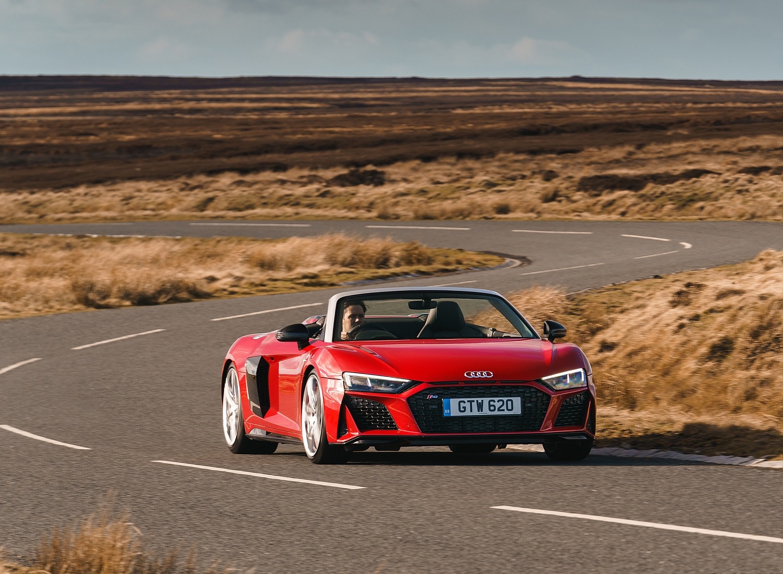 2019 Audi R8 V10 Spyder Performance quattro (UK-Spec) Front Wallpapers #18 of 100