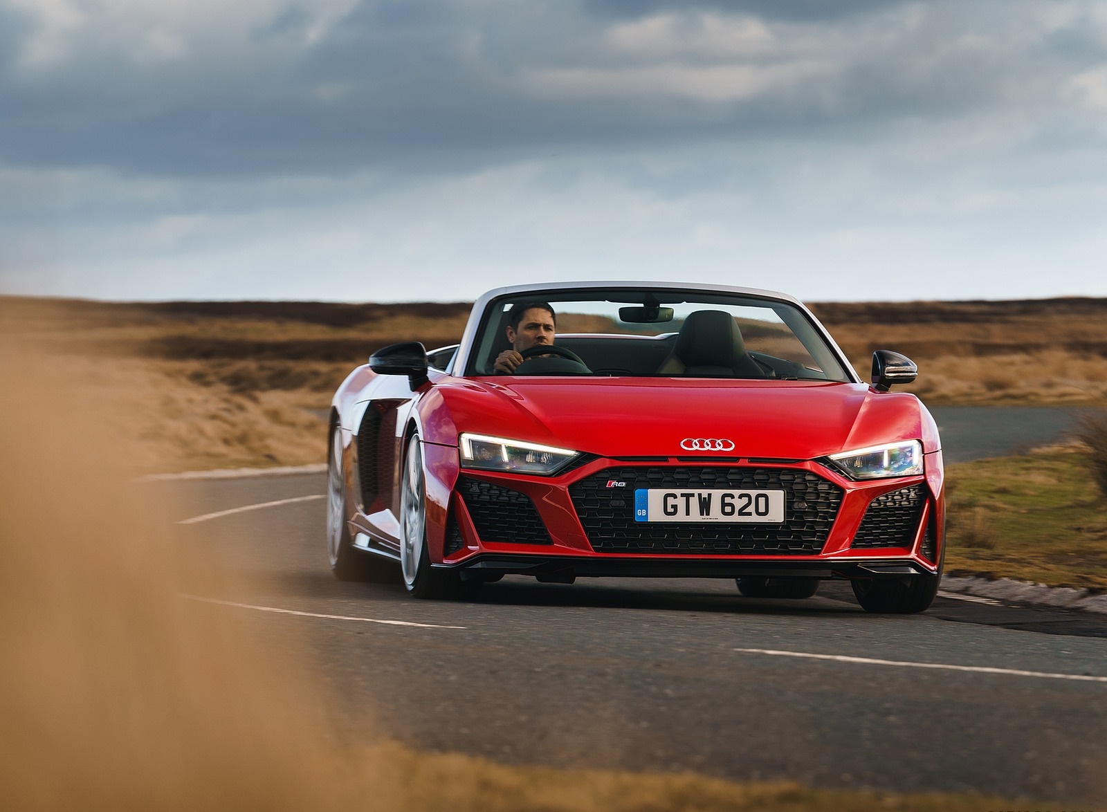 2019 Audi R8 V10 Spyder Performance quattro (UK-Spec) Front Wallpapers #33 of 100