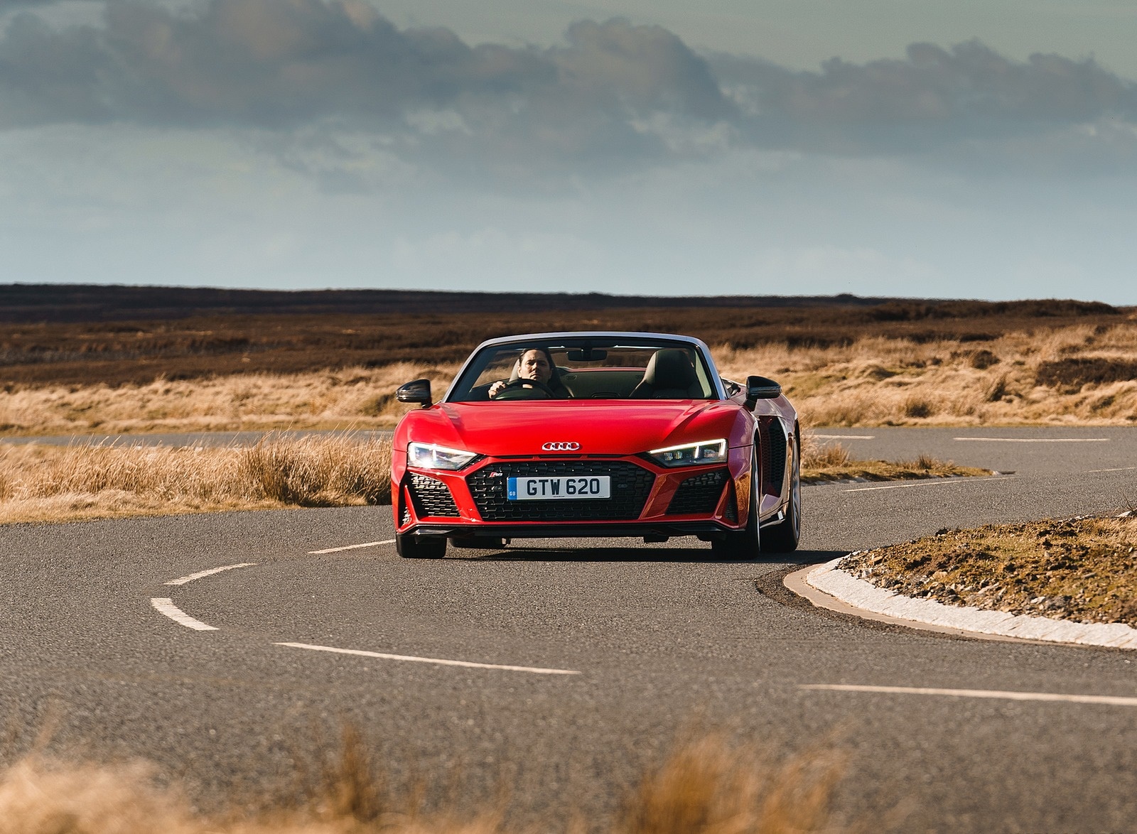 2019 Audi R8 V10 Spyder Performance quattro (UK-Spec) Front Wallpapers #24 of 100