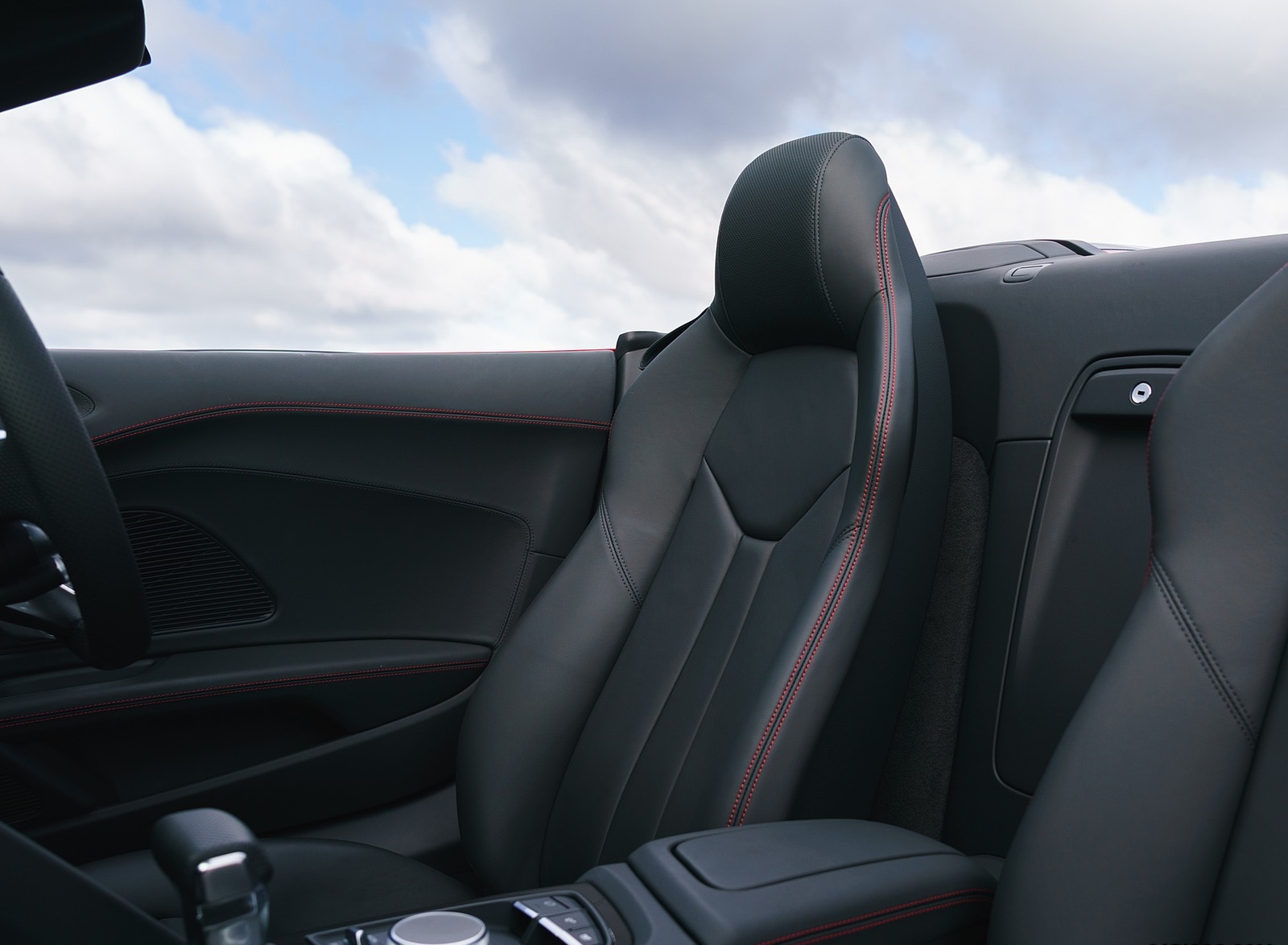 2019 Audi R8 V10 Spyder Performance quattro (UK-Spec) Interior Seats Wallpapers #92 of 100