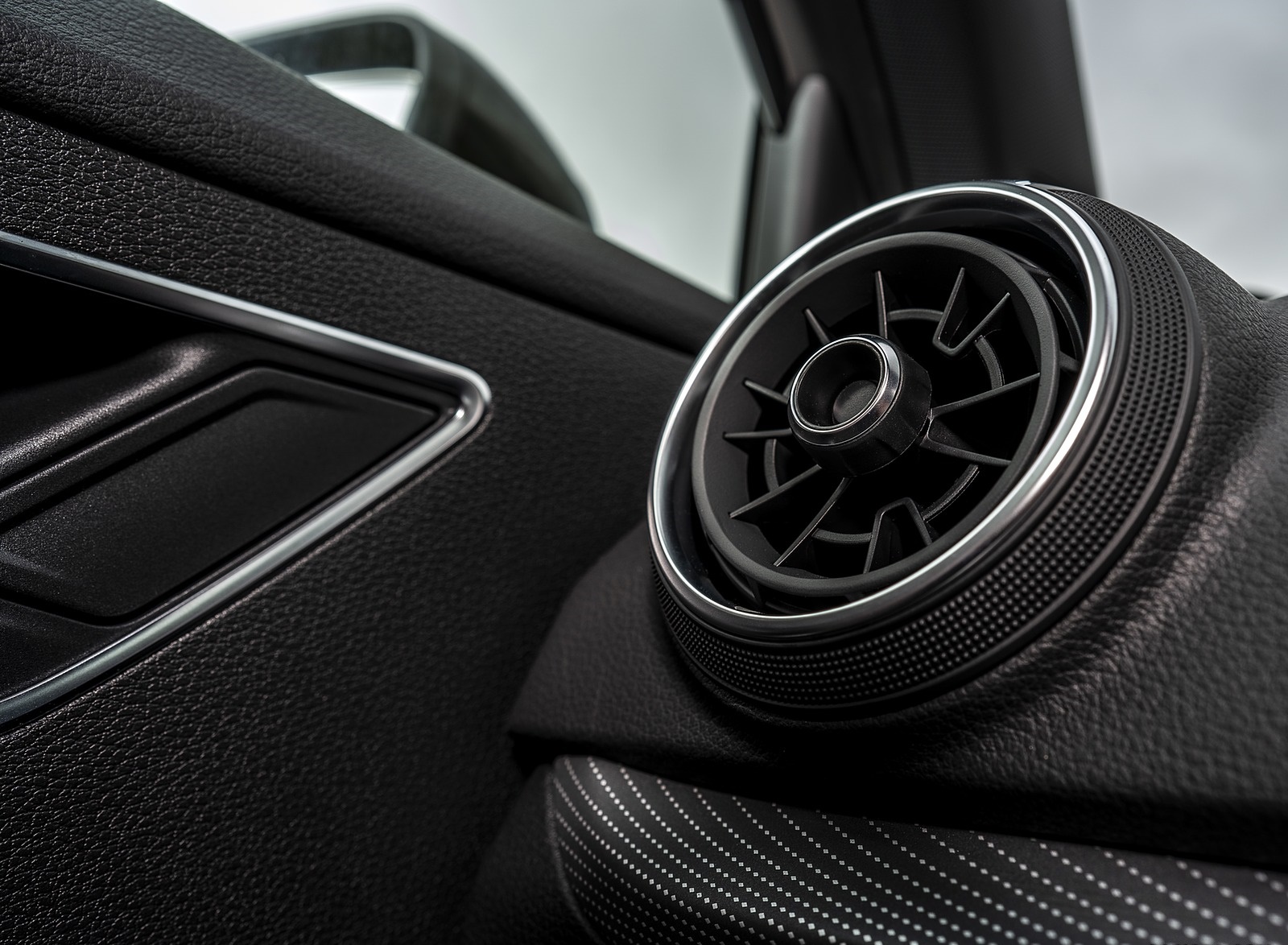 2019 Audi SQ2 (UK-Spec) Interior Detail Wallpapers #59 of 60