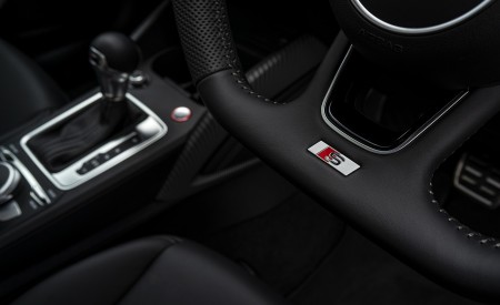 2019 Audi SQ2 (UK-Spec) Interior Detail Wallpapers 450x275 (55)
