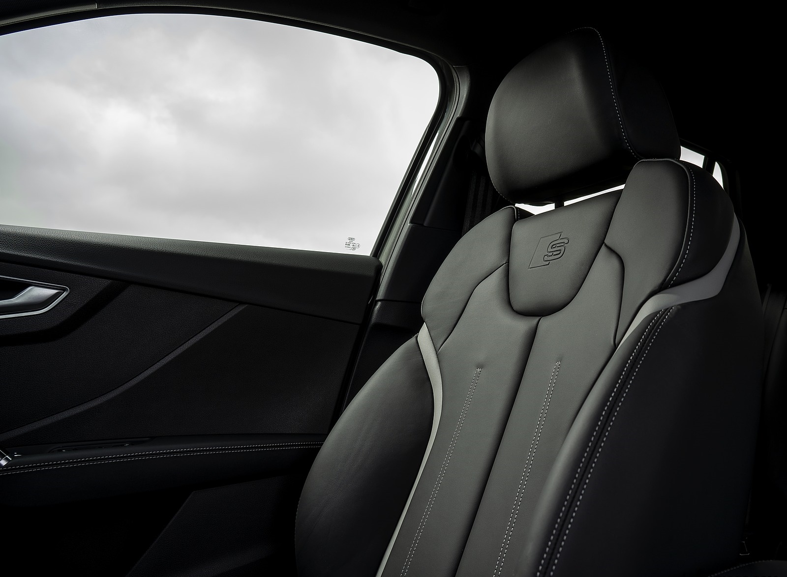 2019 Audi SQ2 (UK-Spec) Interior Front Seats Wallpapers #53 of 60