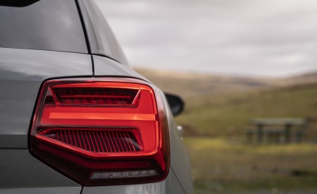 2019 Audi SQ2 (UK-Spec) Tail Light Wallpapers 450x275 (37)