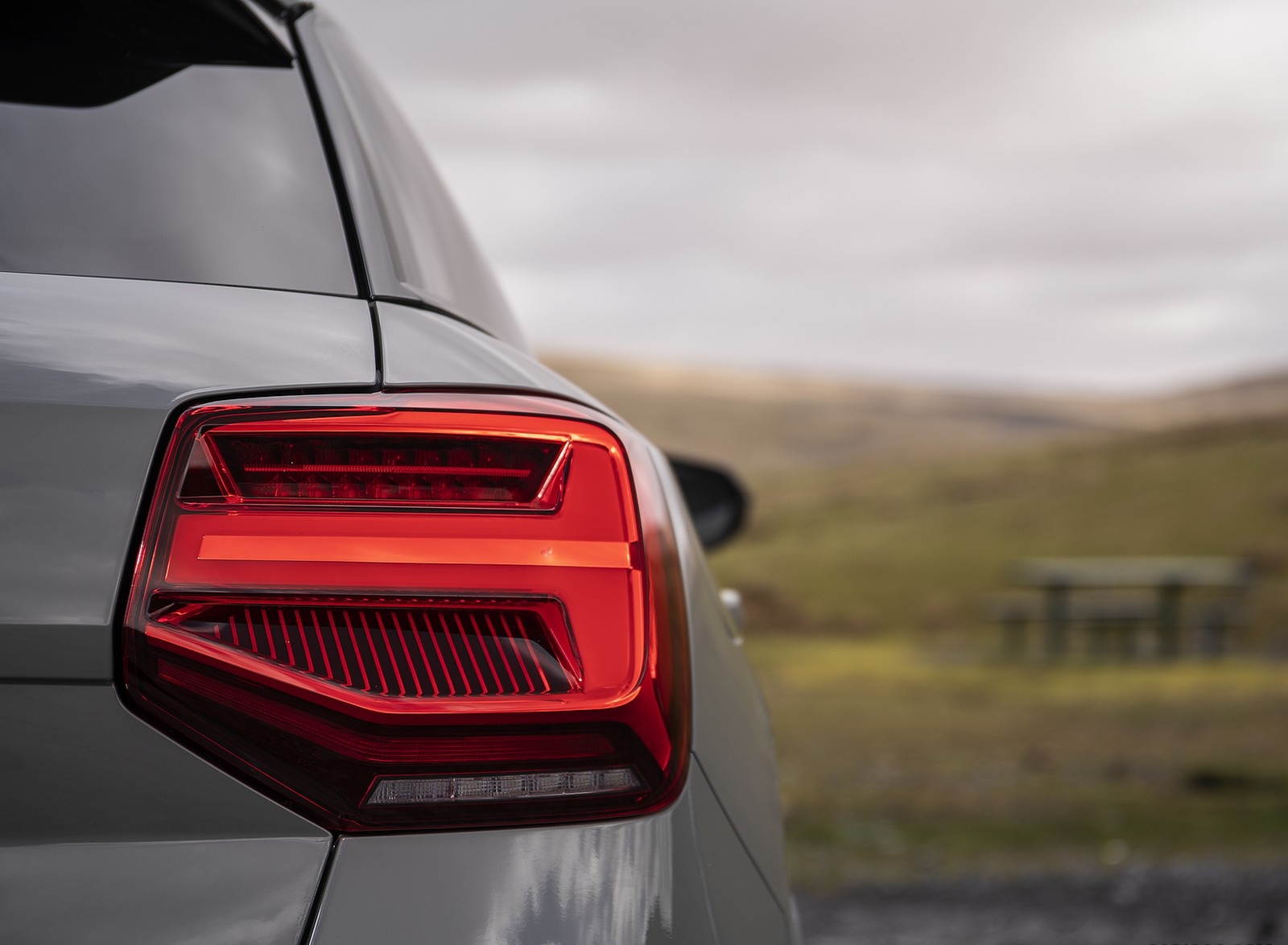 2019 Audi SQ2 (UK-Spec) Tail Light Wallpapers #37 of 60