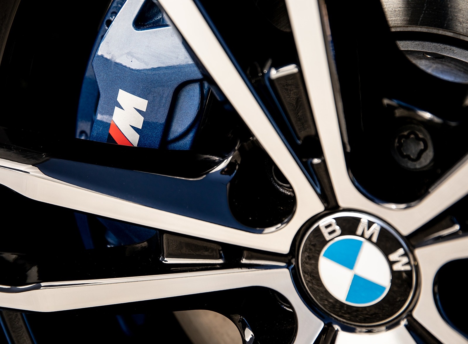 2019 BMW 3-Series Saloon 320d xDrive (UK-Spec) Brakes Wallpapers #35 of 46
