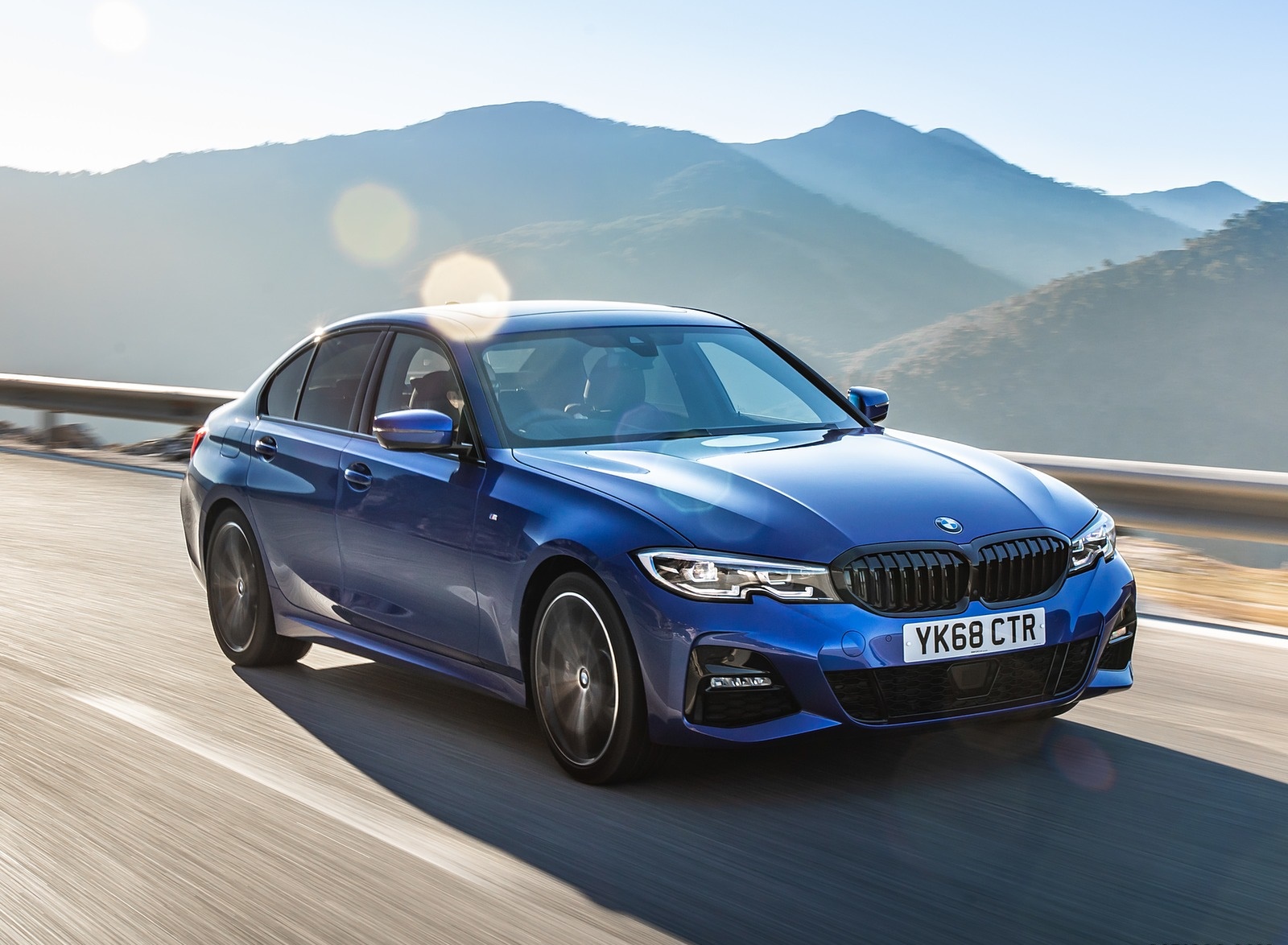 2019 BMW 3-Series Saloon 320d xDrive (UK-Spec) Front Three-Quarter Wallpapers #19 of 46